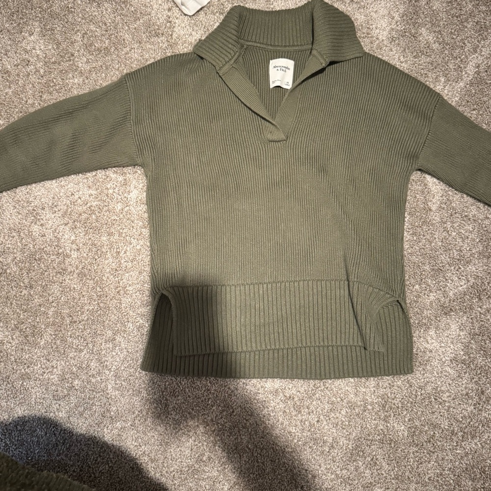 Abercrombie sweater